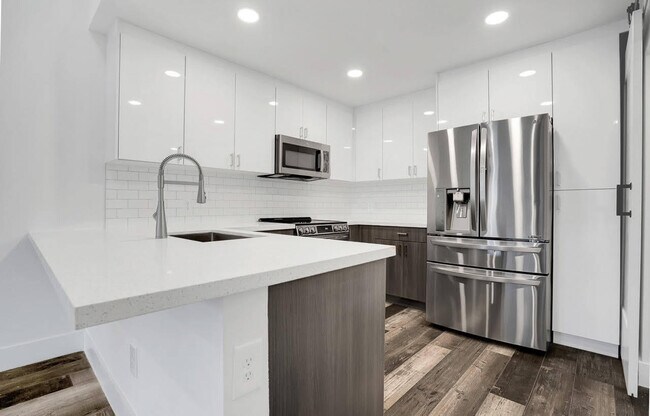 Foto del edificio - 4143 Palm Bay Cir