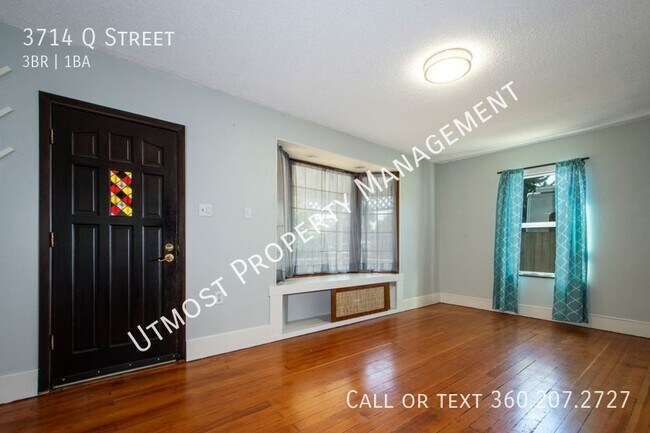 Building Photo - Impeccable vintage 3BD bungalow in Vancouver