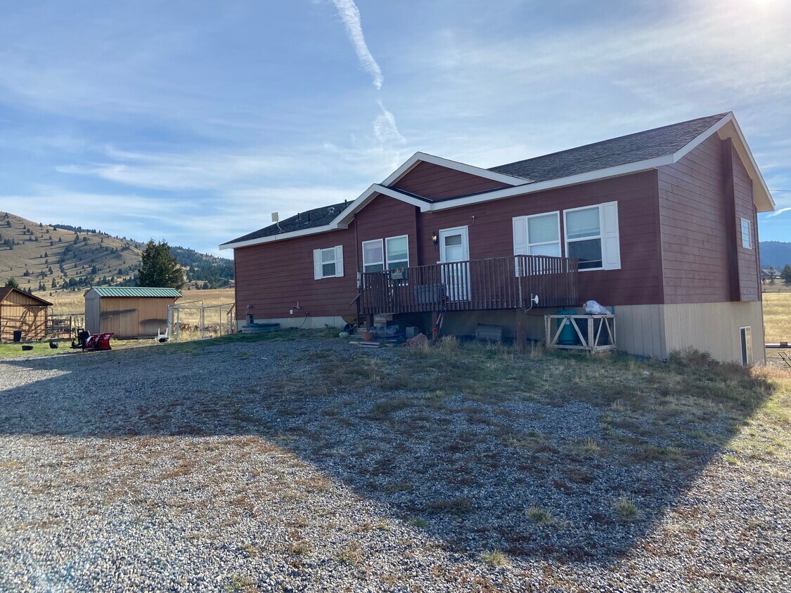 Primary Photo - 1438 Bossard Rd