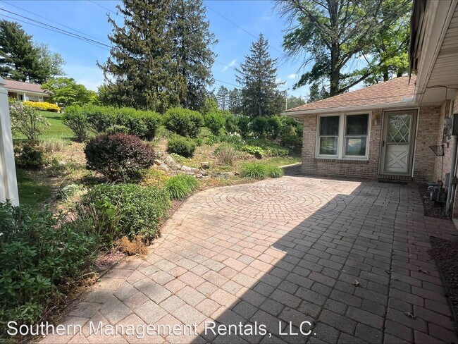 Building Photo - 2 br, 2 bath House - 5 Indian Springs Rd