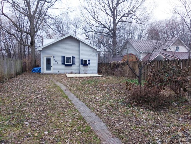 Building Photo - 205 Jefferson St