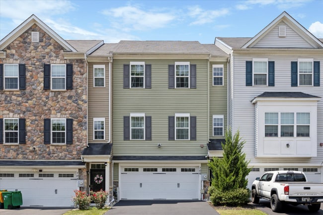 Photo - 106 Master Ave Townhome