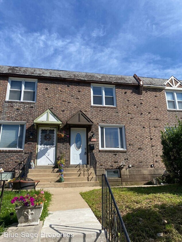 Primary Photo - 3 br, 1.5 bath House - 2280 S Harwood Ave