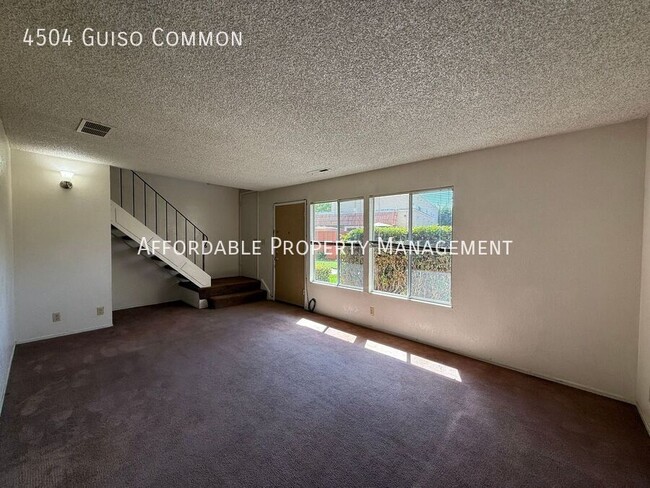 Building Photo - 4504 Guiso Common