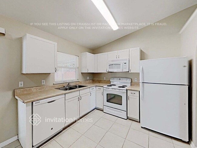 Foto del edificio - 641 Stevelynn Cir