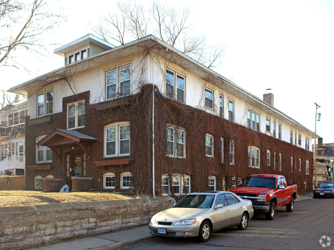 Foto principal - 1696 Ashland Ave