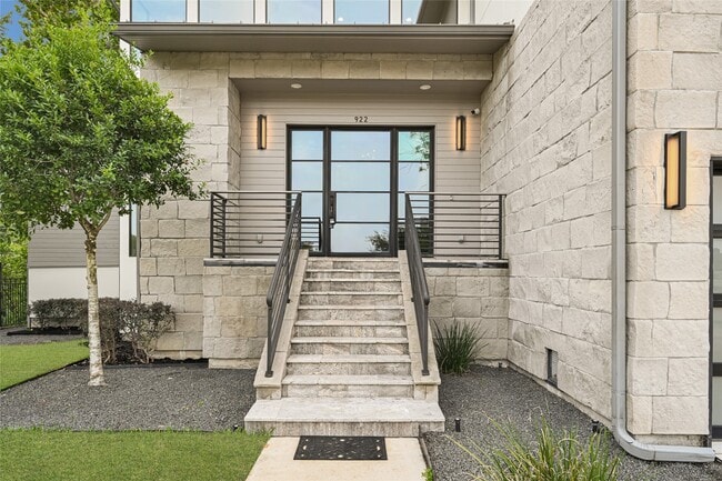 Building Photo - 922 T C Jester Blvd