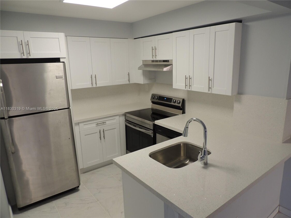 Primary Photo - 15444 SW 85th Ln