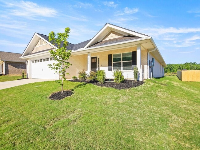 Building Photo - New & Move-In Ready!
