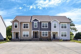 Building Photo - 2297 Shady Ln
