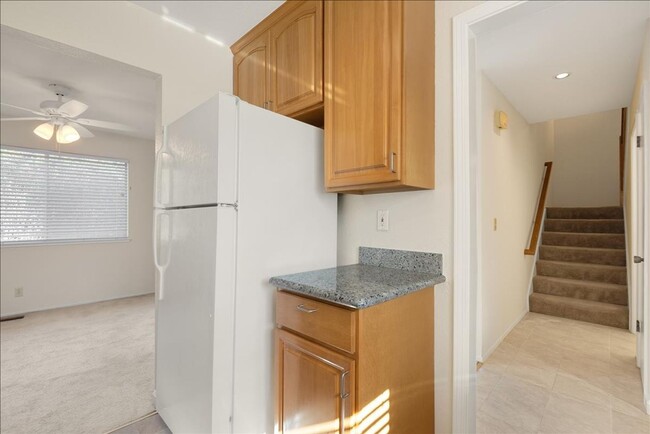 Building Photo - Remodeled 3 Bed 2.5 Bath Townhouse Sunnyvale