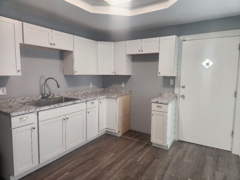 16124 Glynn Rd East Cleveland, OH 44112 – photo 2