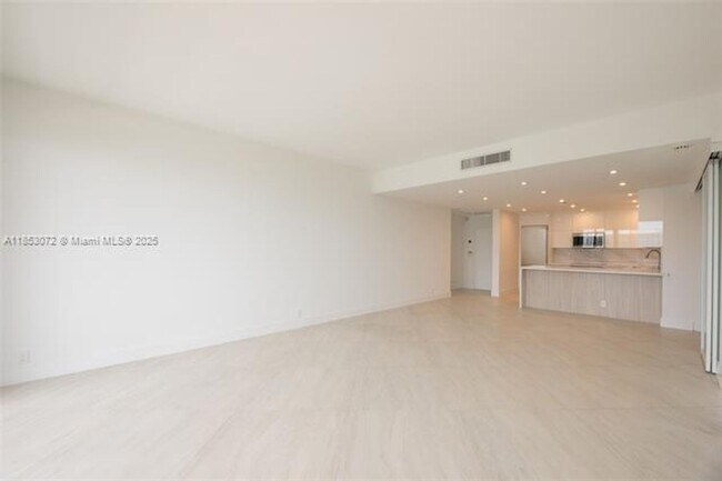 Building Photo - 201 Crandon Blvd