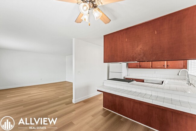 Foto del edificio - 16682 Bartlett Ln