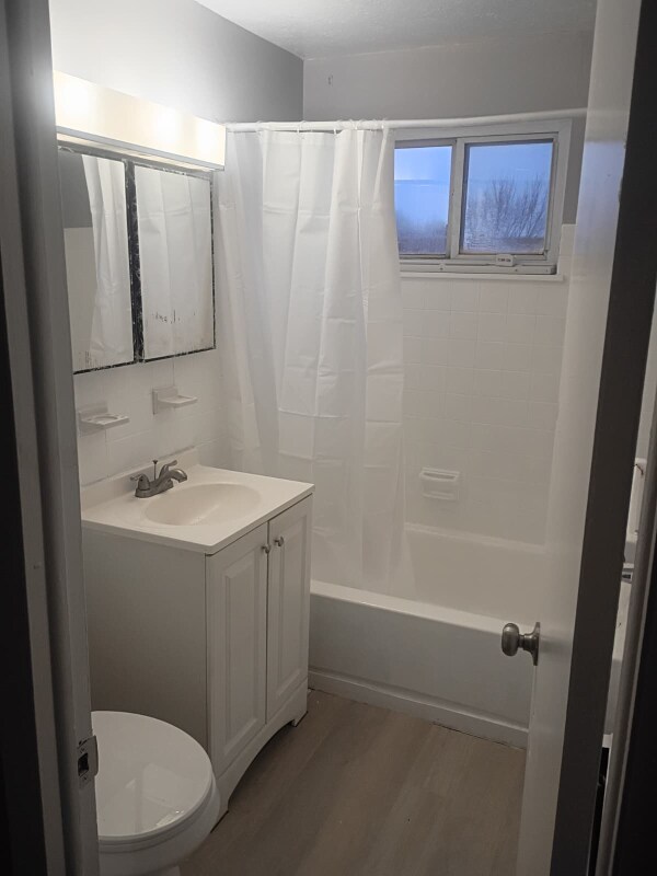 Building Photo - 13540 Superior Rd