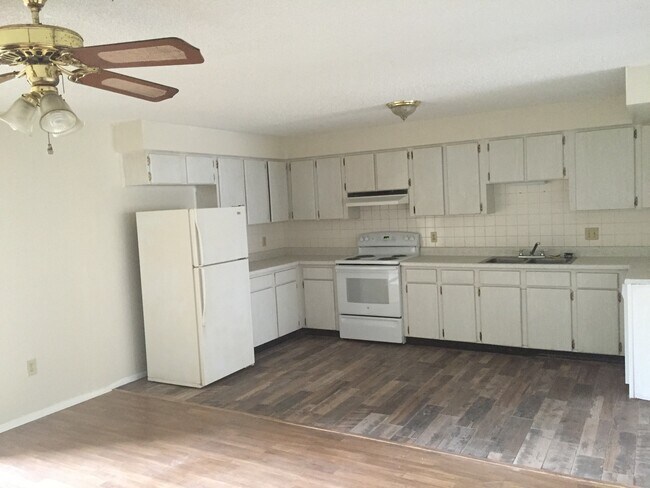 Foto del edificio - 10048 N 52nd St