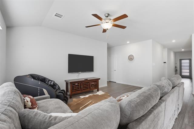 Building Photo - 3004 Brittlebush Dr