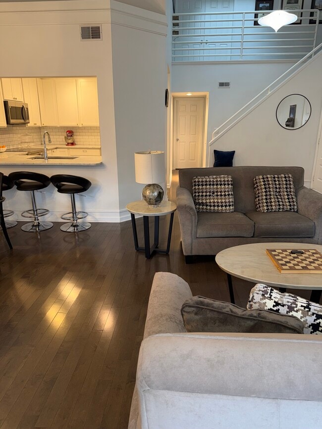 Foto del edificio - 4444 Lindell Blvd