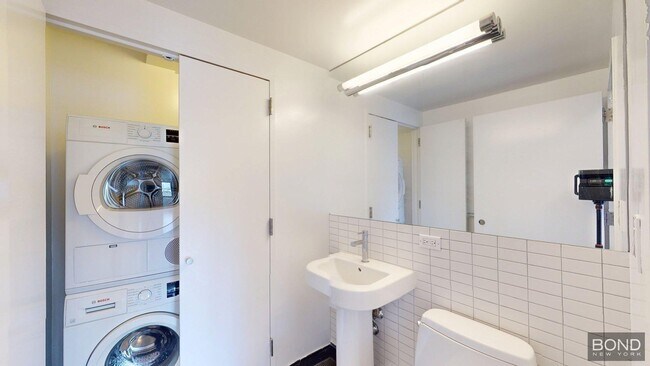 Foto del edificio - 222 E 39th St