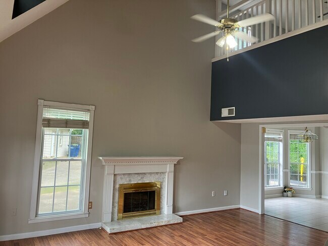 Building Photo - 136 Park Place Ln