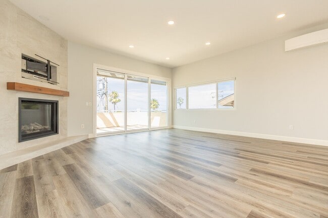 Building Photo - Beautiful 3Bed/2.5Bath  Oceanview Home in ...