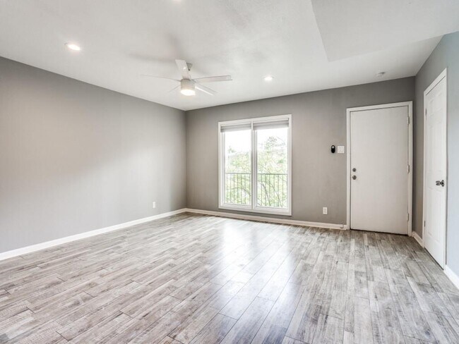 Foto del edificio - 3810 Inwood Rd