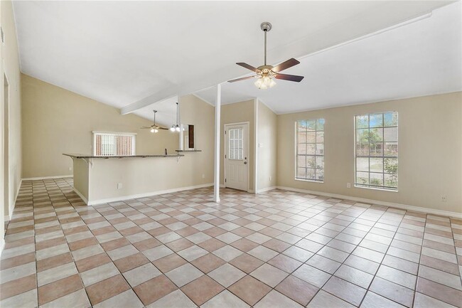 Building Photo - 8330 Saylynn Ln