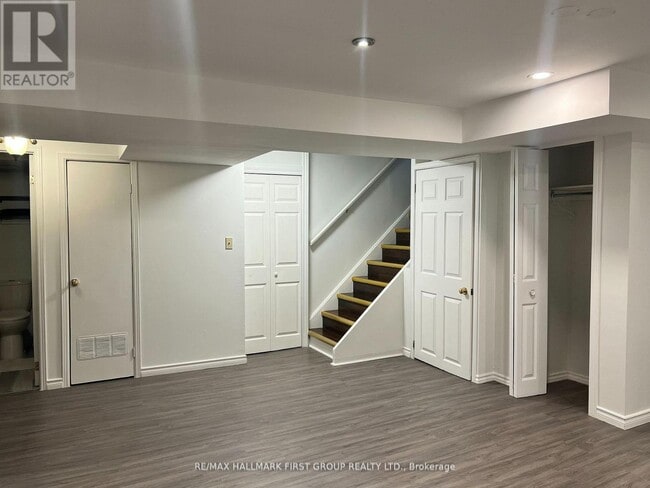 Photo du bâtiment - 1731 Echo Point Ct