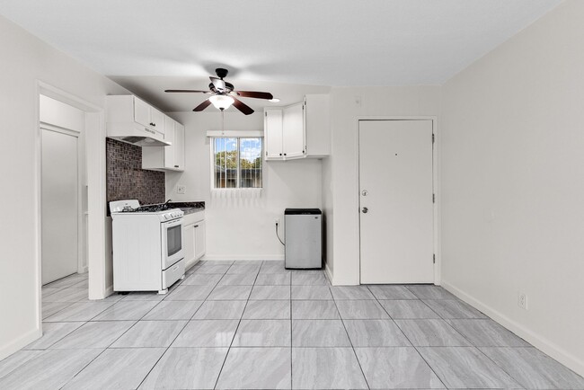 Building Photo - 4533 Pickford St