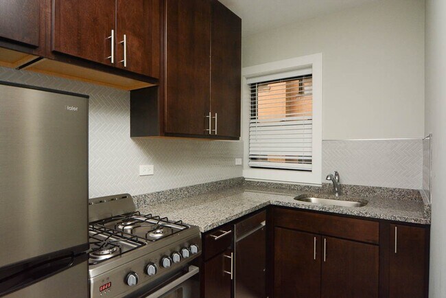 Foto del edificio - 533 W Belden Ave