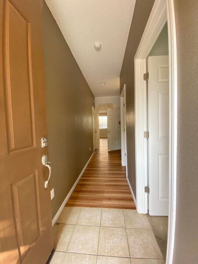 Foto del edificio - Coming Soon - Natomas 2/2 at Riverdale Nor...