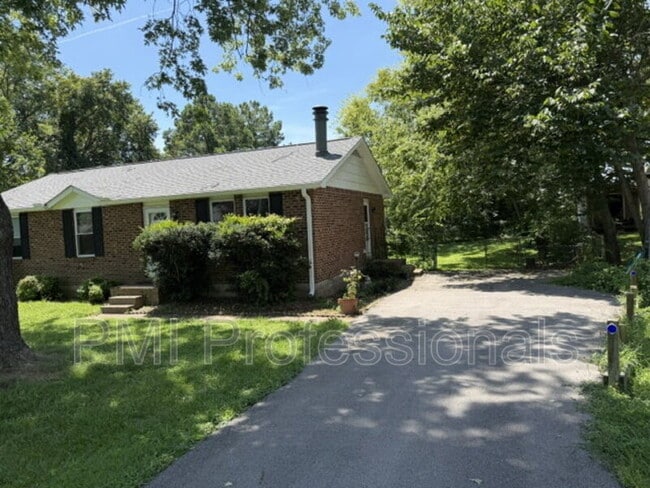 Photo - 702 Rodeo Rd House