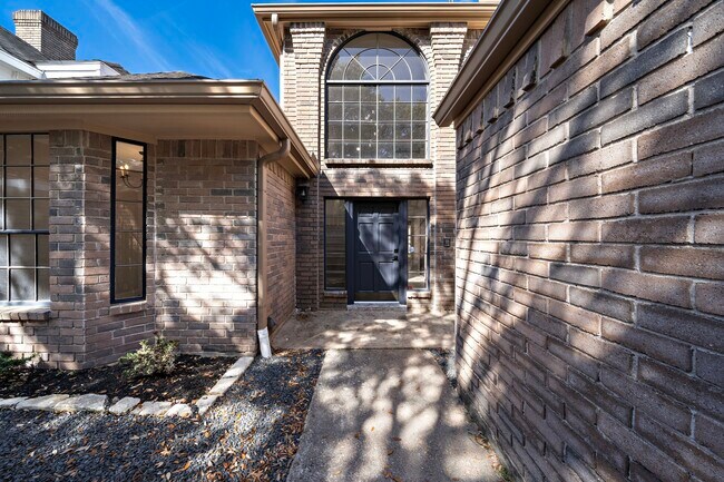 Foto del edificio - 1631 Gingerleaf Ln