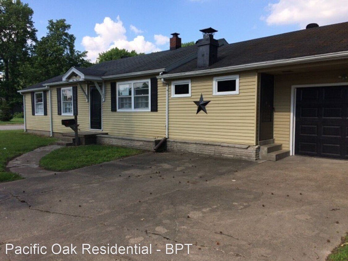 Primary Photo - 3 br, 2 bath House - 900 S Spring St