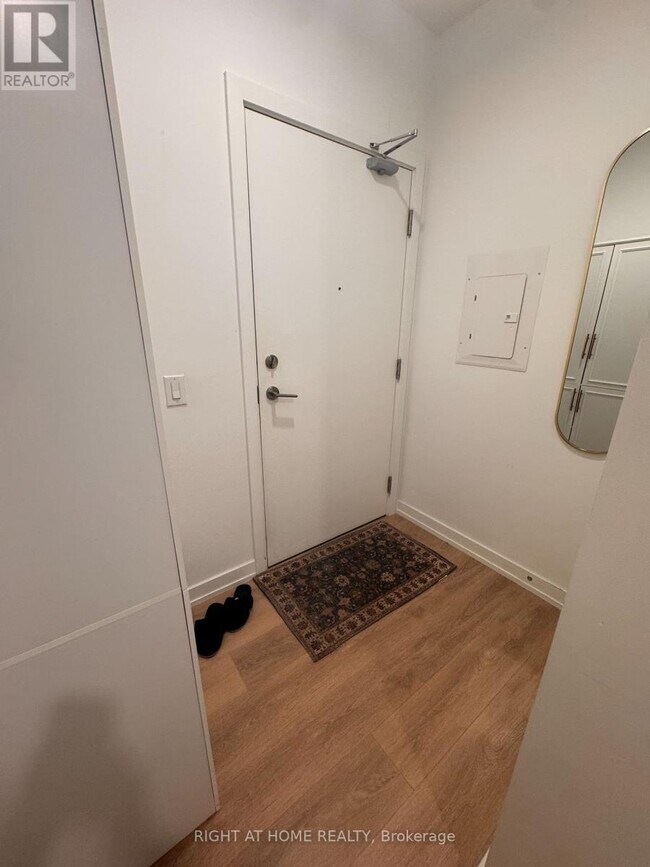 Photo du bâtiment - 1100 Sheppard Ave W
