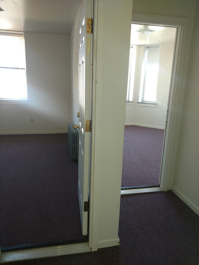 Building Photo - 337 McKee Pl