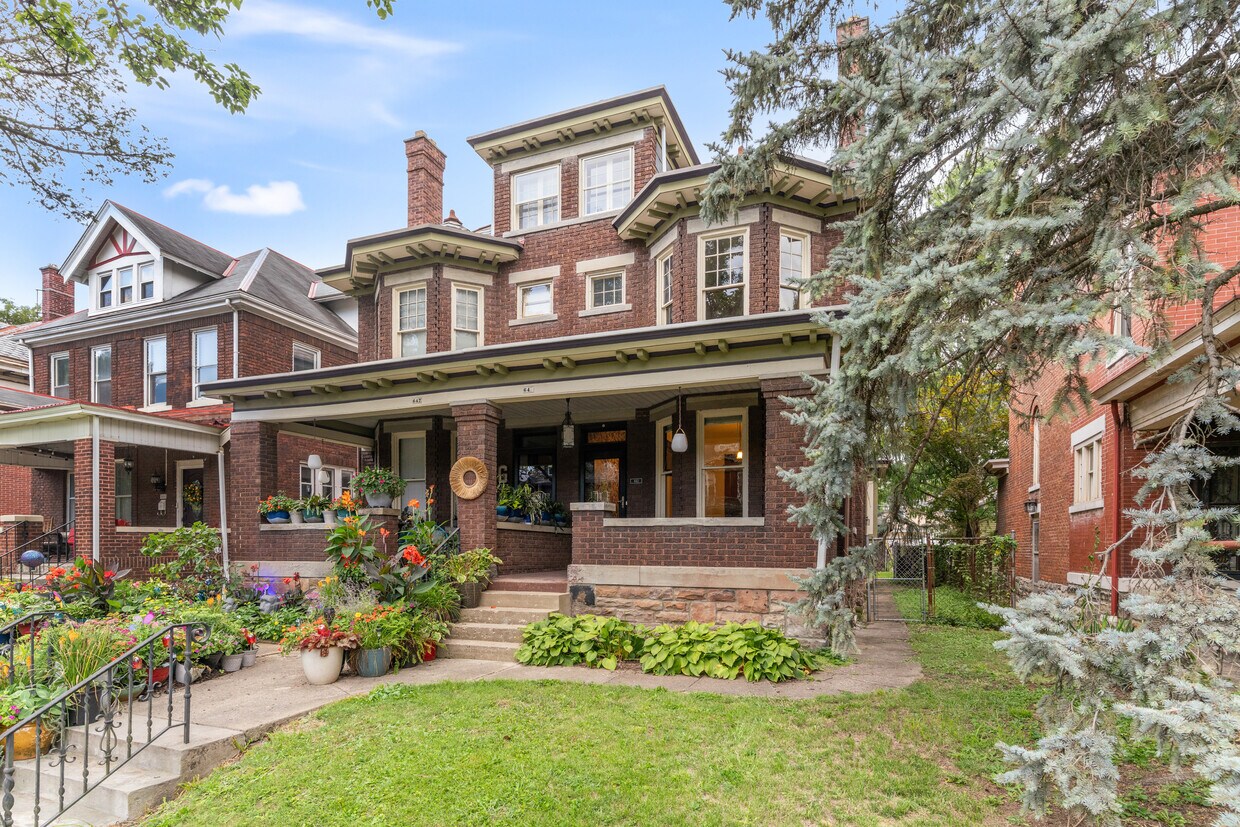 Foto principal - 643 Linwood Ave