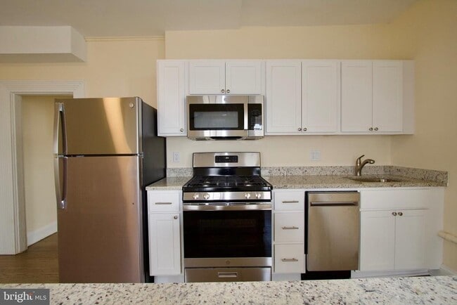 Building Photo - 2743 St Paul St