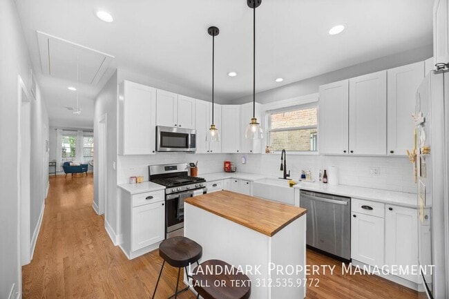 Building Photo - 4836 N Albany Ave