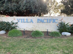 Building Photo - 9815 Verde Mar Dr
