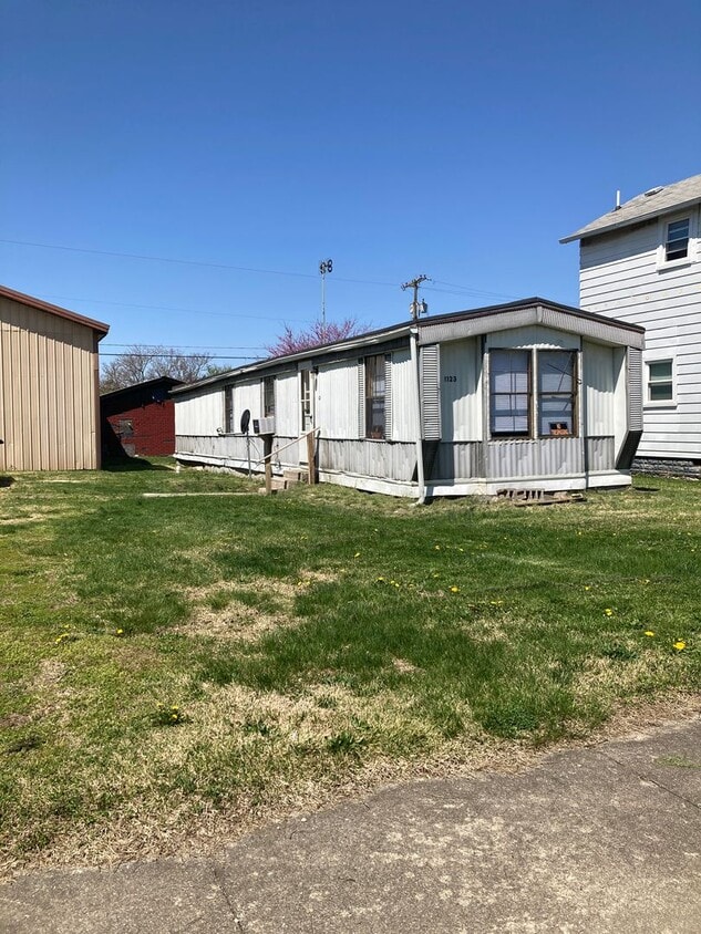 Primary Photo - 2 Bedroom on the Southside