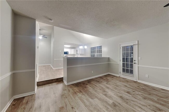 Building Photo - 503 Fable Ln