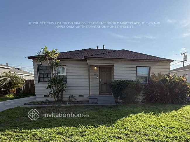 Building Photo - 1530 W 154th Pl