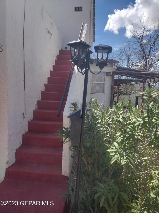 Foto del edificio - 518 Gregory Ave