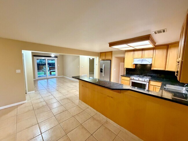 Foto del edificio - 3 Bed 1 Bath on a quiet country road