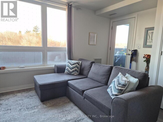 Photo du bâtiment - 2 Adam Sellers St