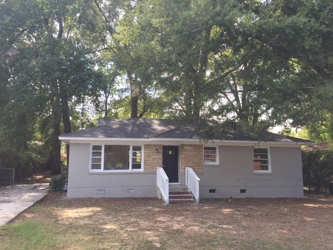 Primary Photo - **AVAILABLE NOW**Near Ft. Benning. Columbu...