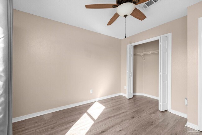 Foto del edificio - 2227 Parker Pl Ct