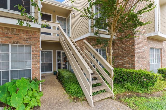 Building Photo - 3550 Country Square Dr