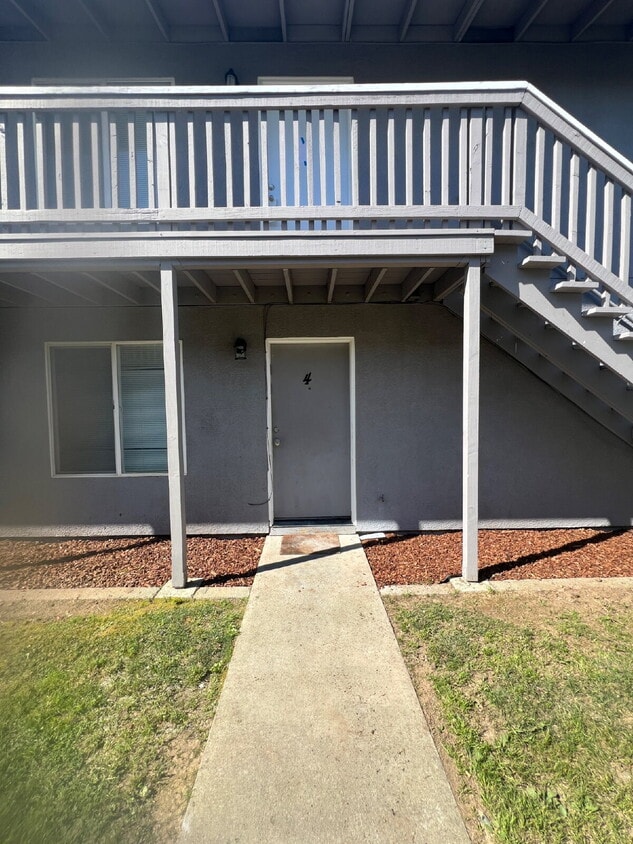 Photo - Charming 2-Bed Home with Modern Comforts at 2205 15th Ave, Sacramento